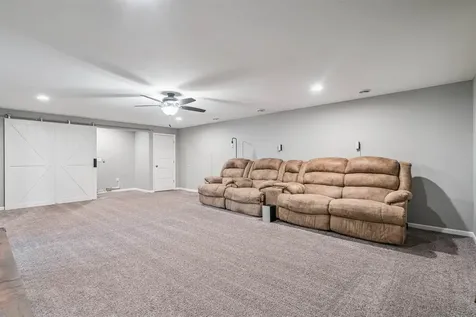 724 Grindstone Circle Waterloo IA 50702