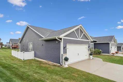 724 Grindstone Circle Waterloo IA 50702
