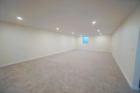 204 E Lillian Avenue Conrad IA 50621