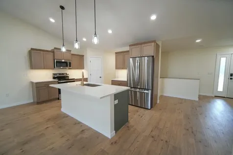 202 E Lillian Avenue Conrad IA 50621