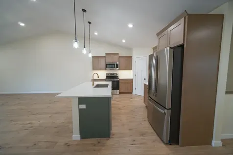 202 E Lillian Avenue Conrad IA 50621