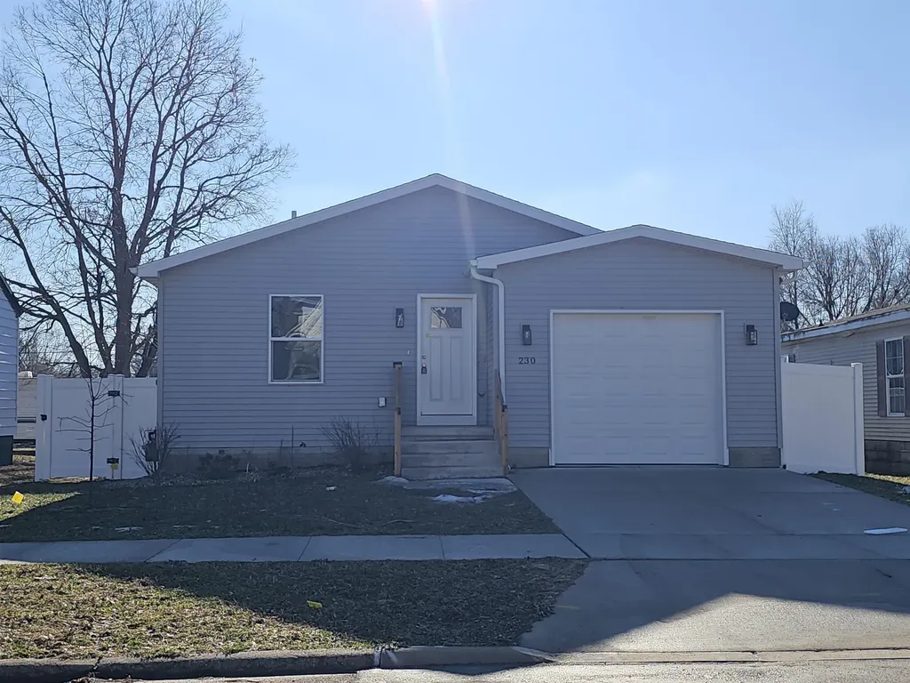 230 Gable Street Waterloo IA 50703