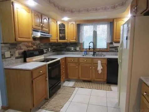 607 West View Drive Guttenberg IA 52052