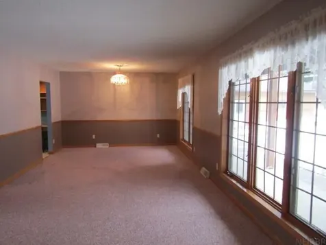 607 West View Drive Guttenberg IA 52052