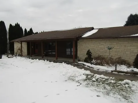 607 West View Drive Guttenberg IA 52052