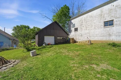 1003 Edgington Eldora IA 50627