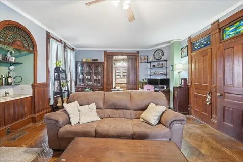 1003 Edgington Eldora IA 50627