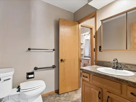 427 SW 8th Avenue Waverly IA 50677