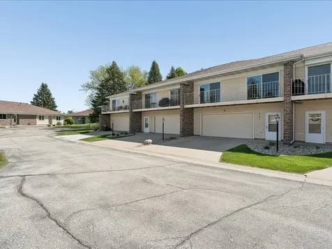 427 SW 8th Avenue Waverly IA 50677
