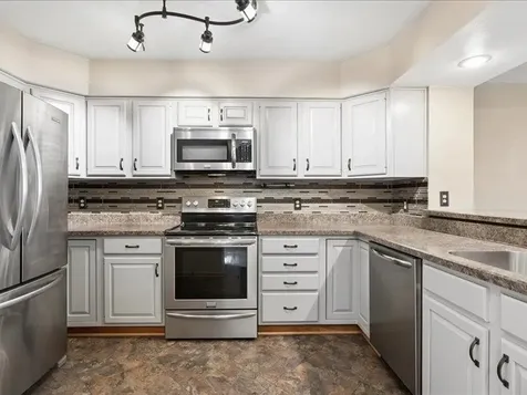 427 SW 8th Avenue Waverly IA 50677