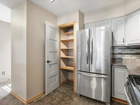 427 SW 8th Avenue Waverly IA 50677