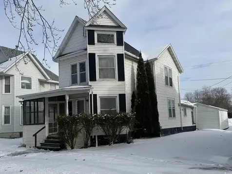 215 1st Avenue NE Oelwein IA 50662