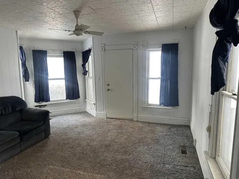 215 1st Avenue NE Oelwein IA 50662