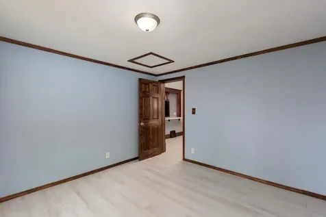 1245 Hawley Street Jesup IA 50648
