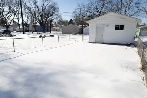 1133 Columbia Street Waterloo IA 50703