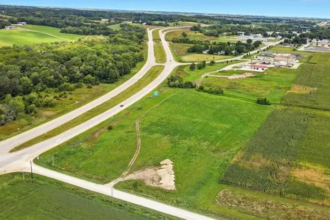 11.55 S Highway 63 Denver IA 50622