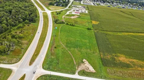 11.55 S Highway 63 Denver IA 50622