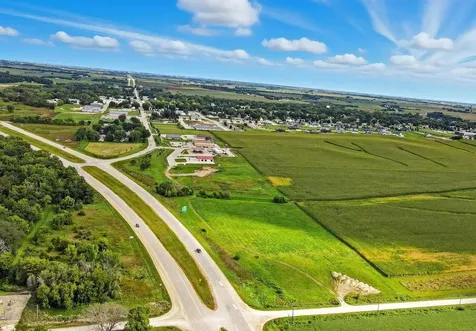 11.55 S Highway 63 Denver IA 50622