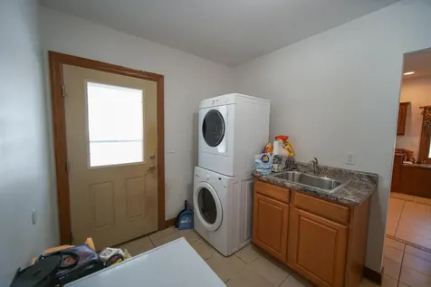515 2nd Avenue Ackley IA 50601