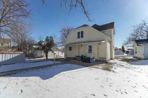 515 2nd Avenue Ackley IA 50601