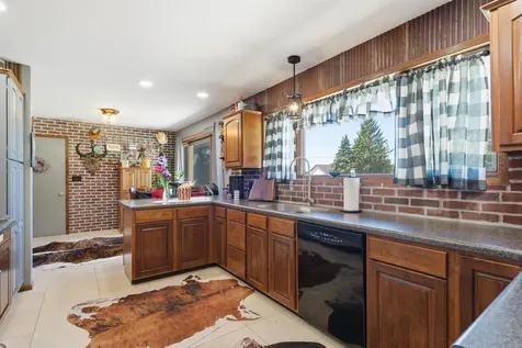 607 Acre Street Guttenberg IA 52052