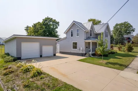 613 Wapsie Street Sumner IA 50674