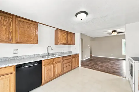 613 Wapsie Street Sumner IA 50674