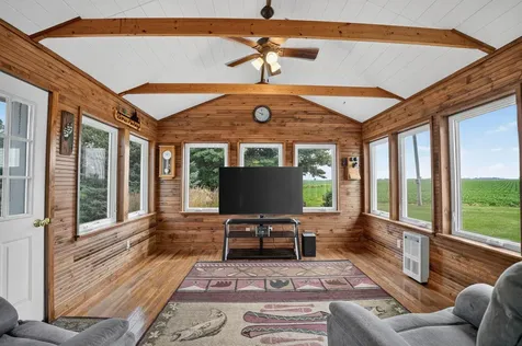 1147 230th Waverly IA 50677