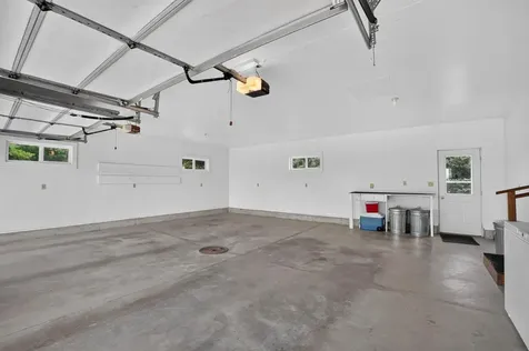 1147 230th Waverly IA 50677