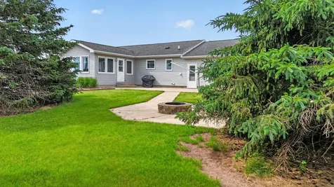 1147 230th Waverly IA 50677