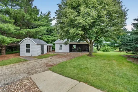 1147 230th Waverly IA 50677