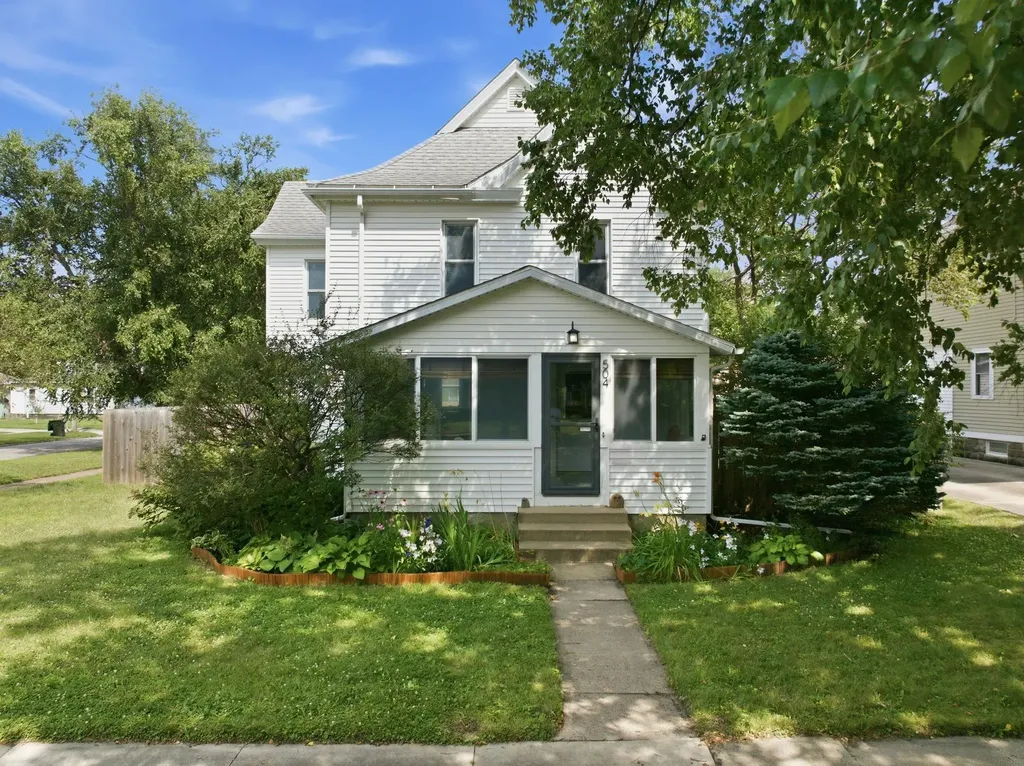 504 Walnut Street Cedar Falls IA 50613