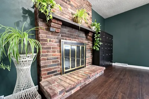 504 Walnut Street Cedar Falls IA 50613
