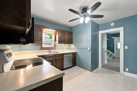 504 Walnut Street Cedar Falls IA 50613