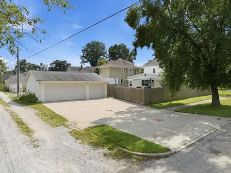 504 Walnut Street Cedar Falls IA 50613