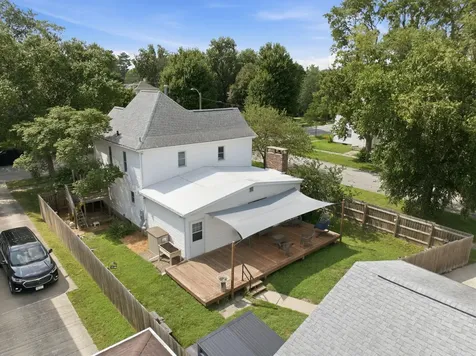 504 Walnut Street Cedar Falls IA 50613