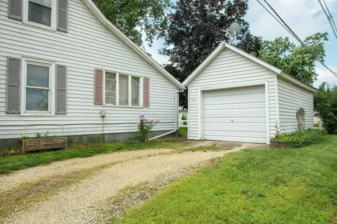 516 3rd Street SW Waverly IA 50677