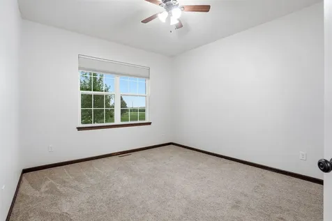 1229 Partridge Lane Waterloo IA 50701