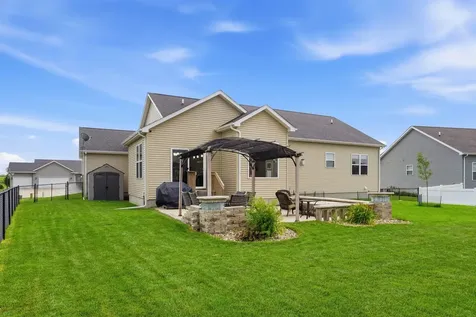 1229 Partridge Lane Waterloo IA 50701
