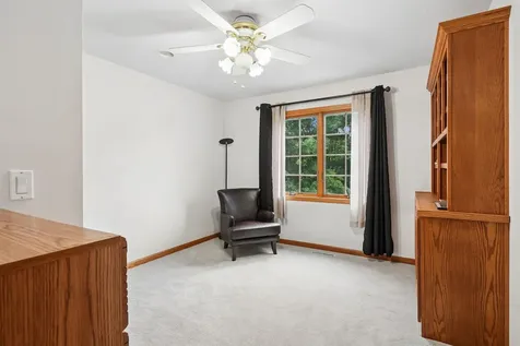 1920 Falcon Ridge Waterloo IA 50701
