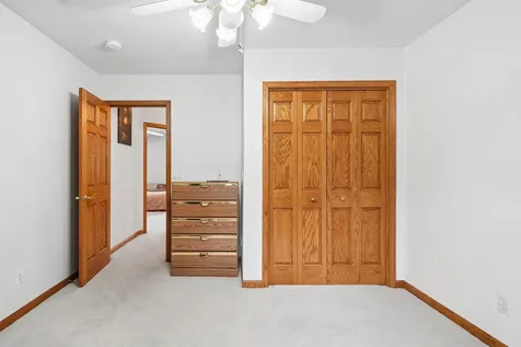 1920 Falcon Ridge Waterloo IA 50701