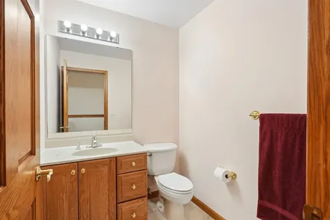 1920 Falcon Ridge Waterloo IA 50701