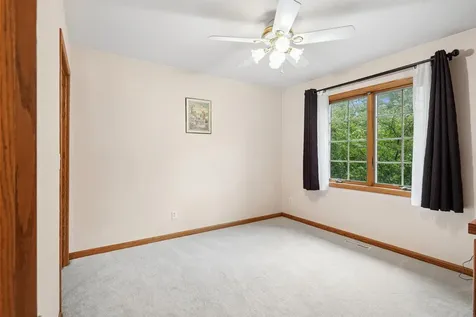 1920 Falcon Ridge Waterloo IA 50701