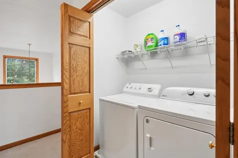 1920 Falcon Ridge Waterloo IA 50701