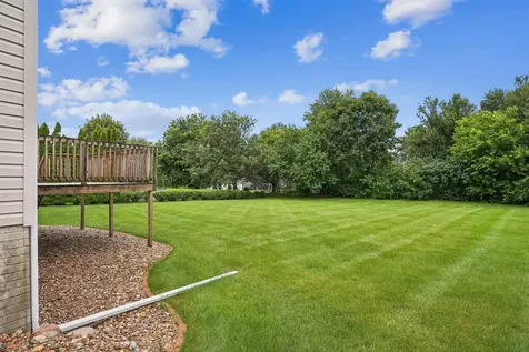 1920 Falcon Ridge Waterloo IA 50701
