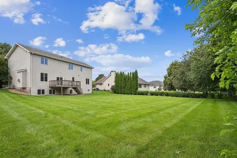 1920 Falcon Ridge Waterloo IA 50701