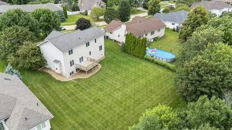 1920 Falcon Ridge Waterloo IA 50701