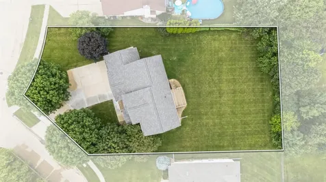 1920 Falcon Ridge Waterloo IA 50701