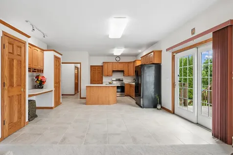 1920 Falcon Ridge Waterloo IA 50701