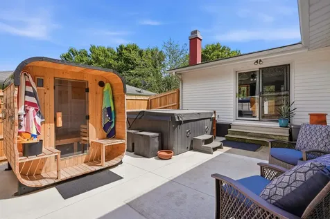 126 Highland Drive Cedar Falls IA 50613